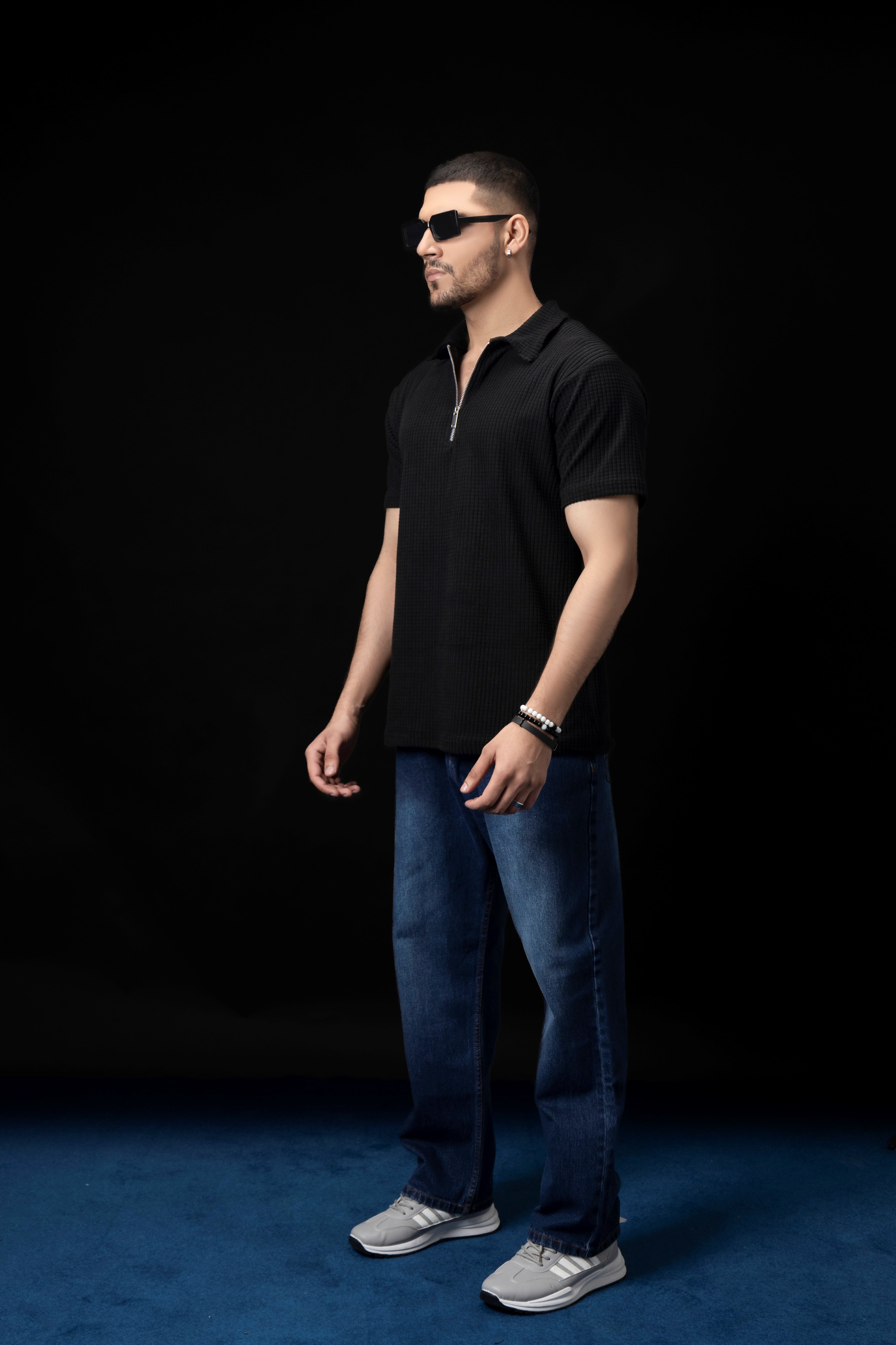 UNISEX BLACK BOXY KNTTED POLO SHIRT Main image